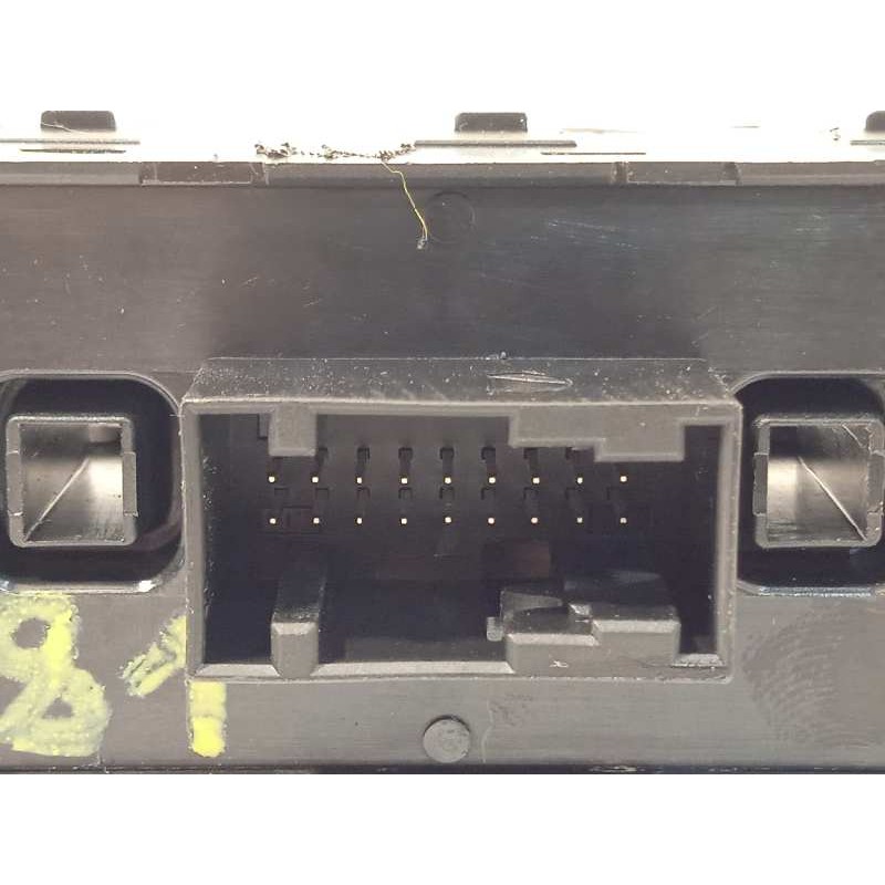 Recambio de mando elevalunas delantero izquierdo para jeep renegade 1.0 t-gdi cat referencia OEM IAM 30170838  