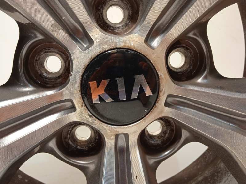 Recambio de llanta para kia sportage basic 4x2 referencia OEM IAM 529103W610  
