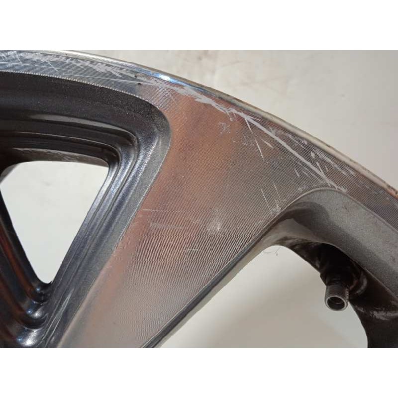 Recambio de llanta para kia sportage basic 4x2 referencia OEM IAM 529103W610  