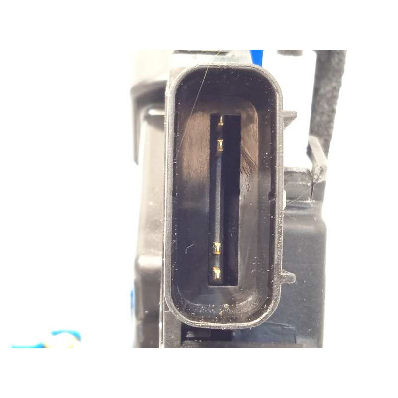 Recambio de cerradura puerta trasera derecha para kia cee´d drive referencia OEM IAM 81420A2400  