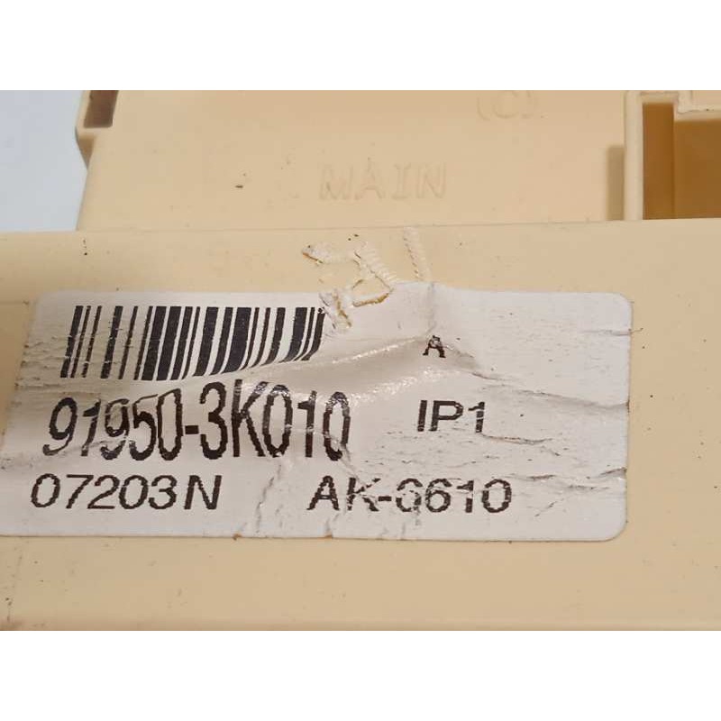 Recambio de caja reles / fusibles para hyundai sonata (nf) 2.0 crdi cat referencia OEM IAM 919503K010  