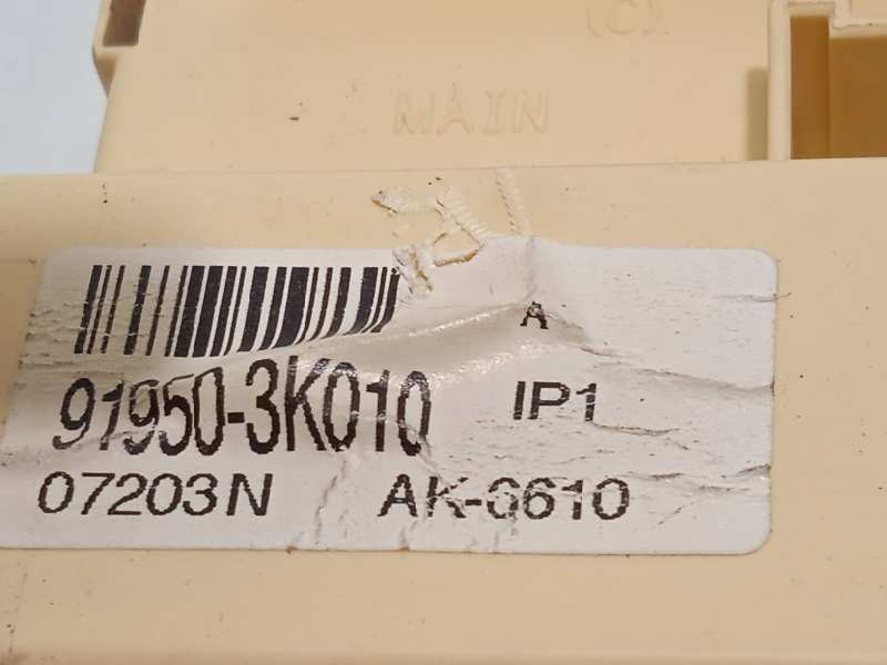 Recambio de caja reles / fusibles para hyundai sonata (nf) 2.0 crdi cat referencia OEM IAM 919503K010  