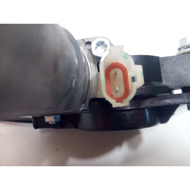 Recambio de elevalunas delantero derecho para hyundai i10 1.0 cat referencia OEM IAM 82402B4110  82460B4000