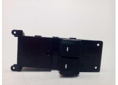 Recambio de mando elevalunas delantero izquierdo para hyundai i10 1.0 cat referencia OEM IAM 93570B4001  