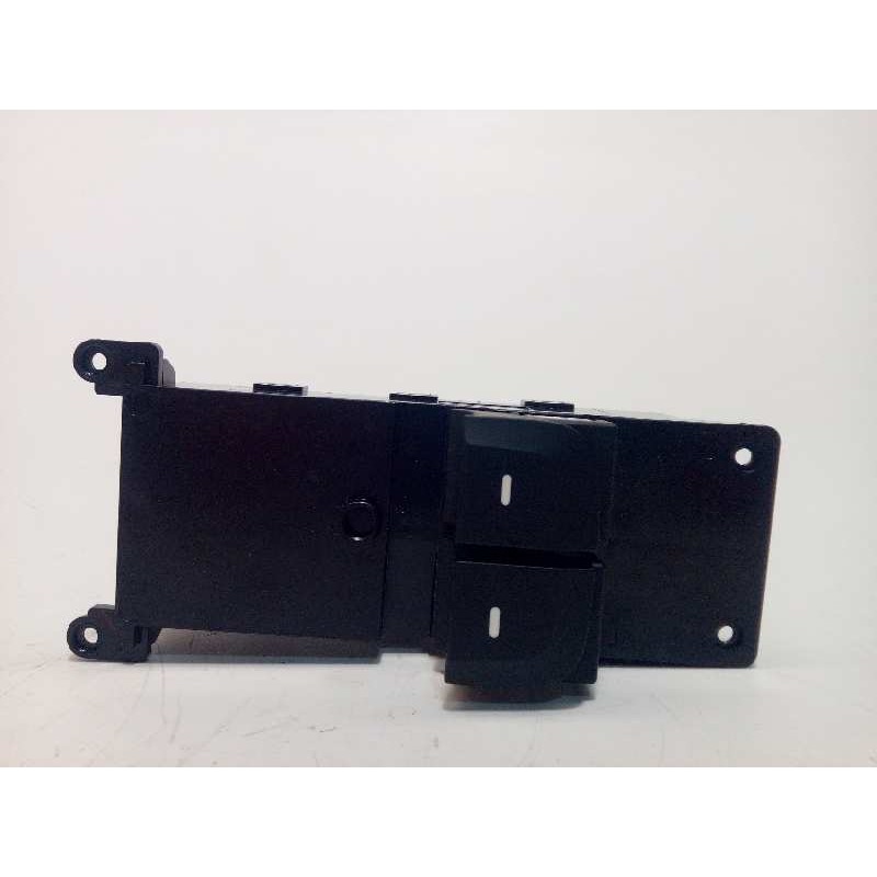 Recambio de mando elevalunas delantero izquierdo para hyundai i10 1.0 cat referencia OEM IAM 93570B4001  