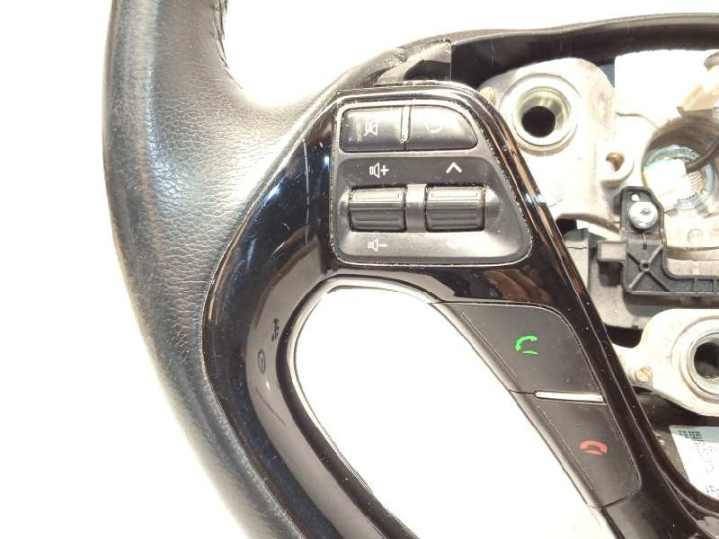 Recambio de volante para kia cee´d drive referencia OEM IAM 56110A2028AHV  309185499ACF