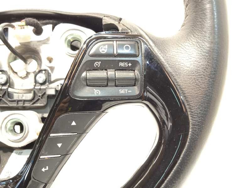 Recambio de volante para kia cee´d drive referencia OEM IAM 56110A2028AHV  309185499ACF