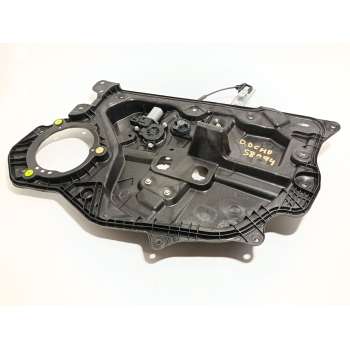 ELEVALUNAS DELANTERO DERECHO KB7W58590 B45C5858X 