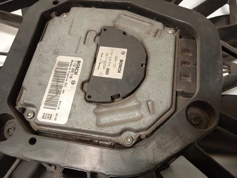 Recambio de electroventilador para volvo xc90 d5 referencia OEM IAM 30665985  0130706803