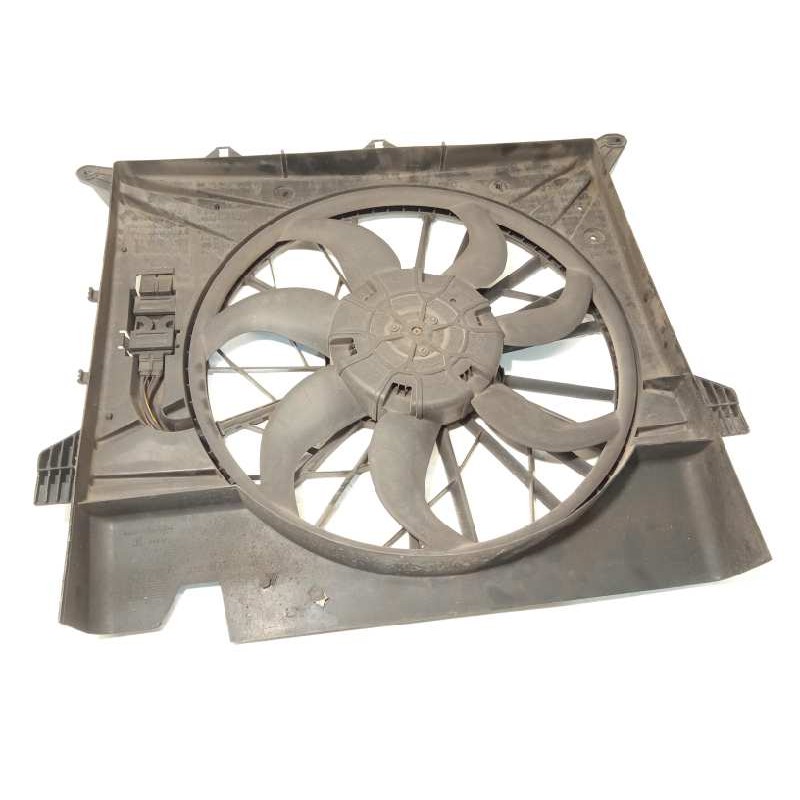 Recambio de electroventilador para volvo xc90 d5 referencia OEM IAM 30665985  0130706803