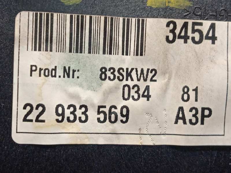 Recambio de caja reles / fusibles para opel insignia sports tourer 2.0 cdti referencia OEM IAM 22933569  