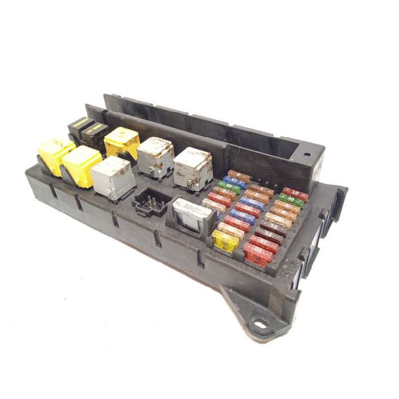 Recambio de caja reles / fusibles para volkswagen crafter combi (2e) combi 30 referencia OEM IAM 9065450201  HVW9065450201