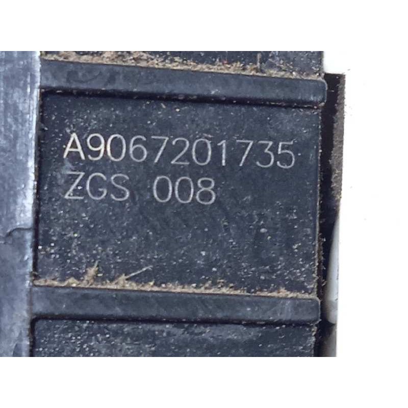 Recambio de cerradura puerta delantera derecha para volkswagen crafter combi (2e) combi 30 referencia OEM IAM A9067201735  