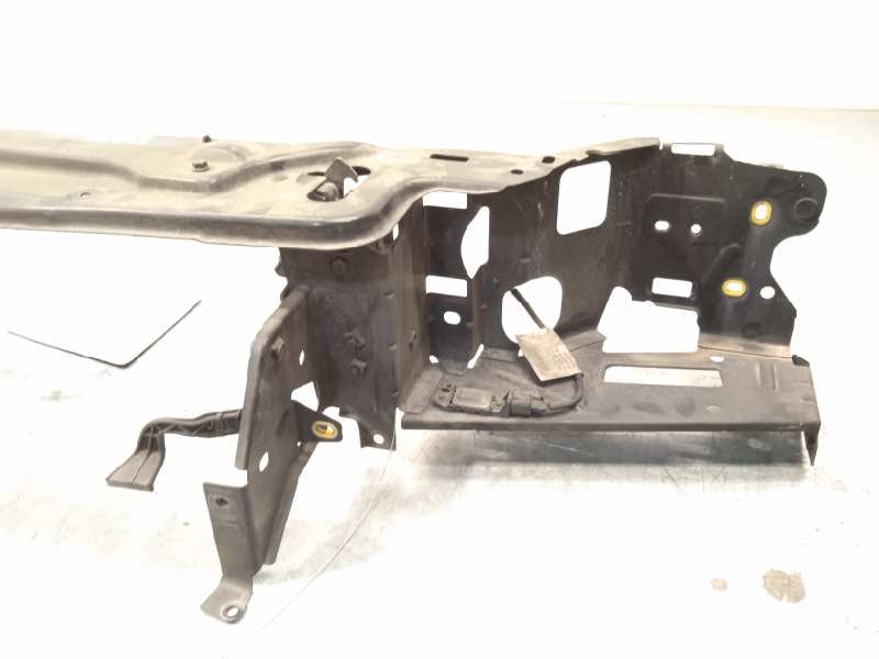 Recambio de panel frontal para volvo xc90 d5 referencia OEM IAM 30796864  