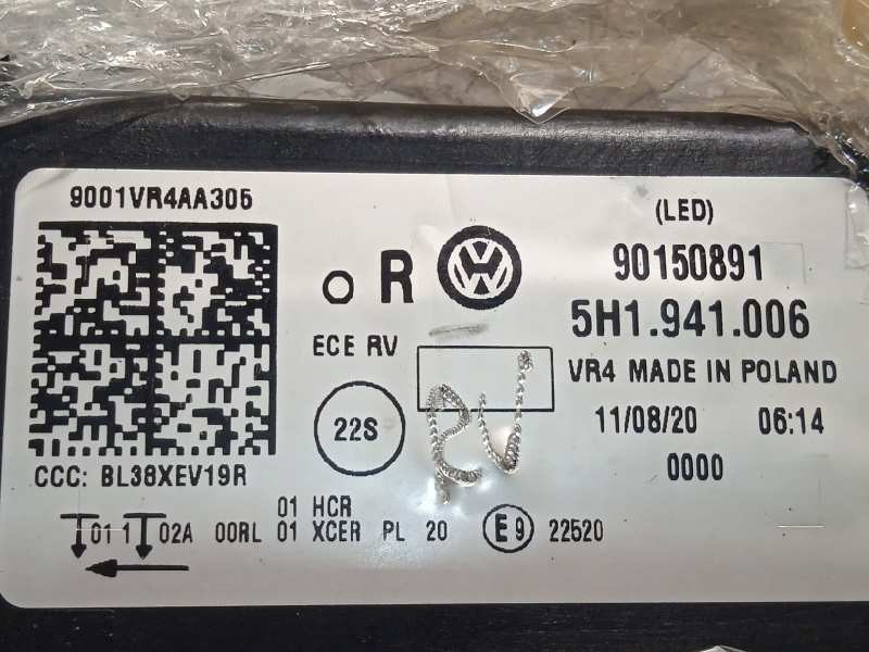 Recambio de faro derecho para volkswagen golf viii lim. (cd1) style referencia OEM IAM 5H1941006  90150891
