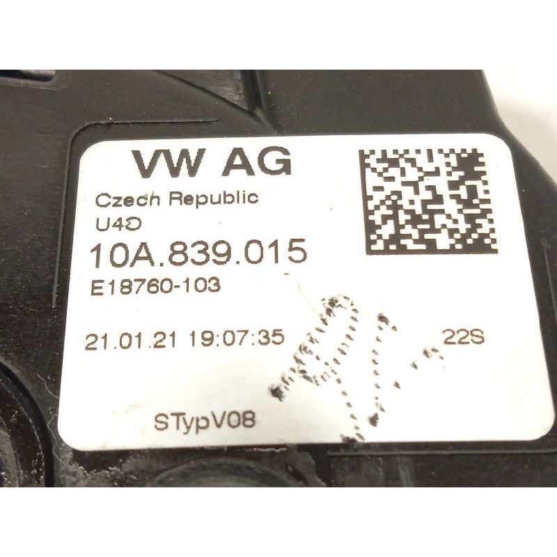 Recambio de cerradura puerta trasera izquierda para volkswagen t-cross 1.0 tsi referencia OEM IAM 10A839015  