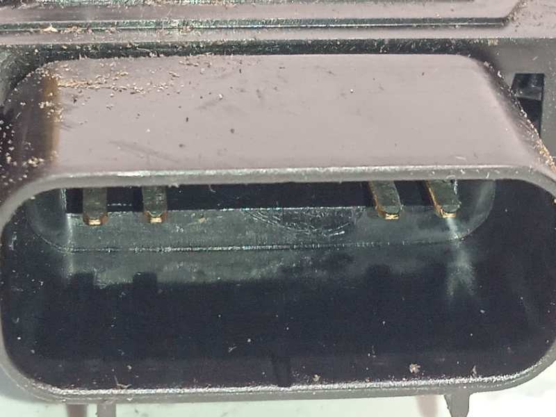 Recambio de cerradura puerta delantera derecha para kia cee´d drive referencia OEM IAM 81320A2010  