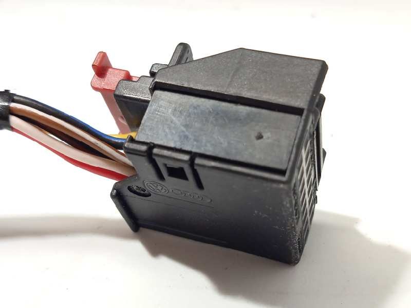 Recambio de retrovisor derecho para volkswagen t-cross 1.0 tsi referencia OEM IAM 2GM857502AE  2GM857508S9B9