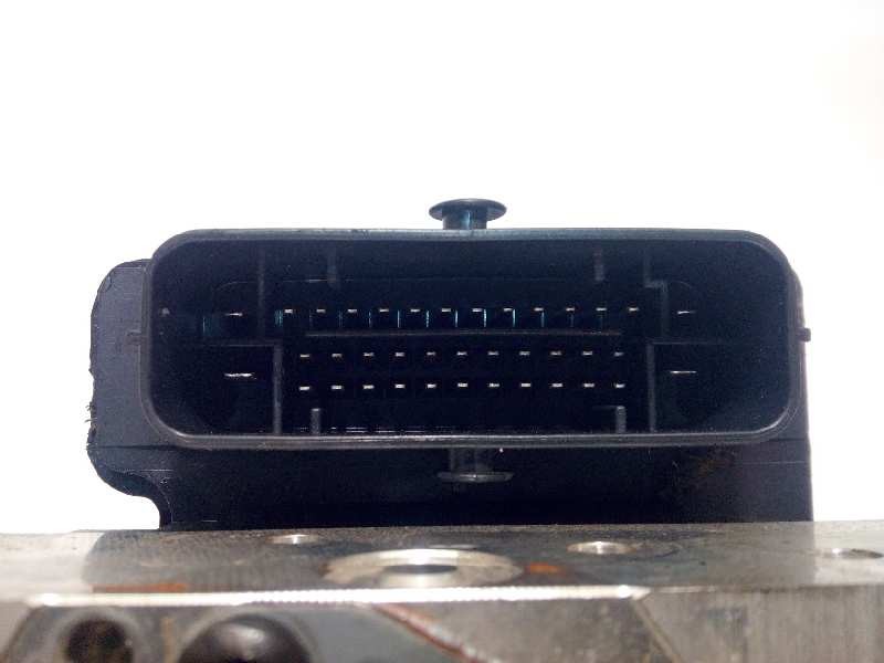 Recambio de abs para hyundai i30 (gd) tecno referencia OEM IAM 58920A6210 6158945200 A658920500