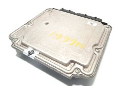 Recambio de centralita motor uce para toyota auris active referencia OEM IAM 8966102Y10  0281017097 2
