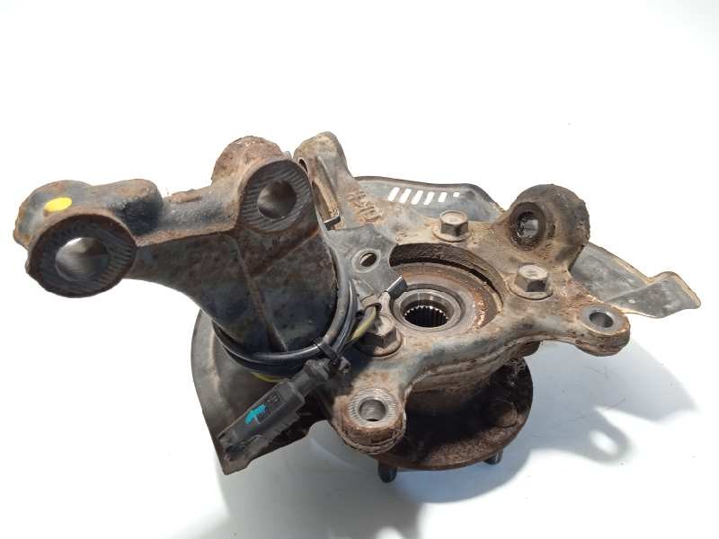 Recambio de mangueta delantera derecha para toyota auris active referencia OEM IAM 4321102171  