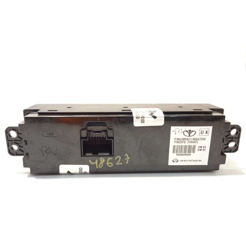 Recambio de pantalla multifuncion para chevrolet epica 2.0 cat referencia OEM IAM 96647250  