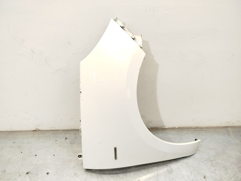 ALETA DELANTERA DERECHA 631002127R 