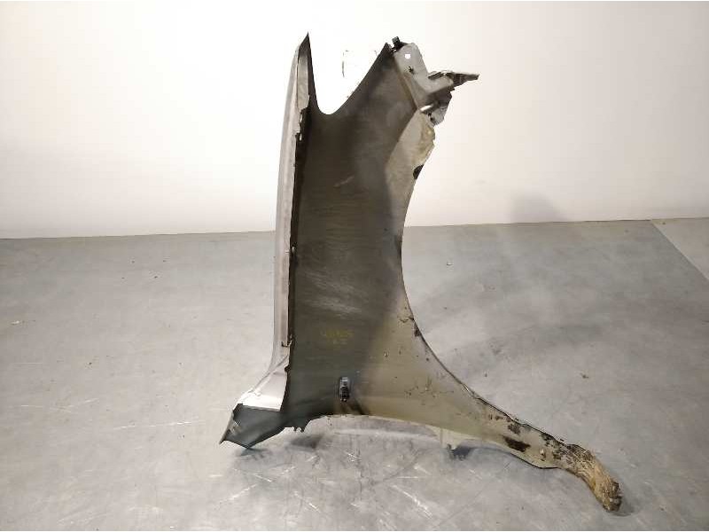 Recambio de aleta delantera izquierda para hyundai santa fe (bm) 2.2 crdi cat referencia OEM IAM 663102B270  