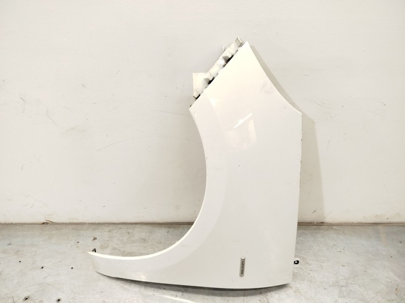 ALETA DELANTERA IZQUIERDA 631018882R 