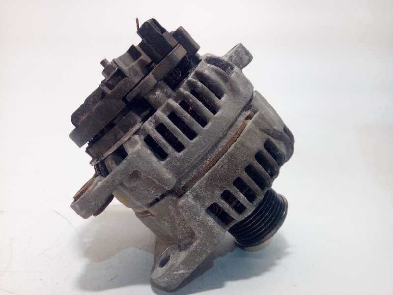 Recambio de alternador para renault twingo 1.5 dci diesel fap referencia OEM IAM 231008578R  0124425093