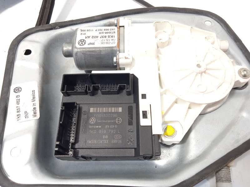 Recambio de elevalunas delantero derecho para volkswagen jetta (1k2) 1.9 tdi referencia OEM IAM 1K5837462B  1K5837402AH