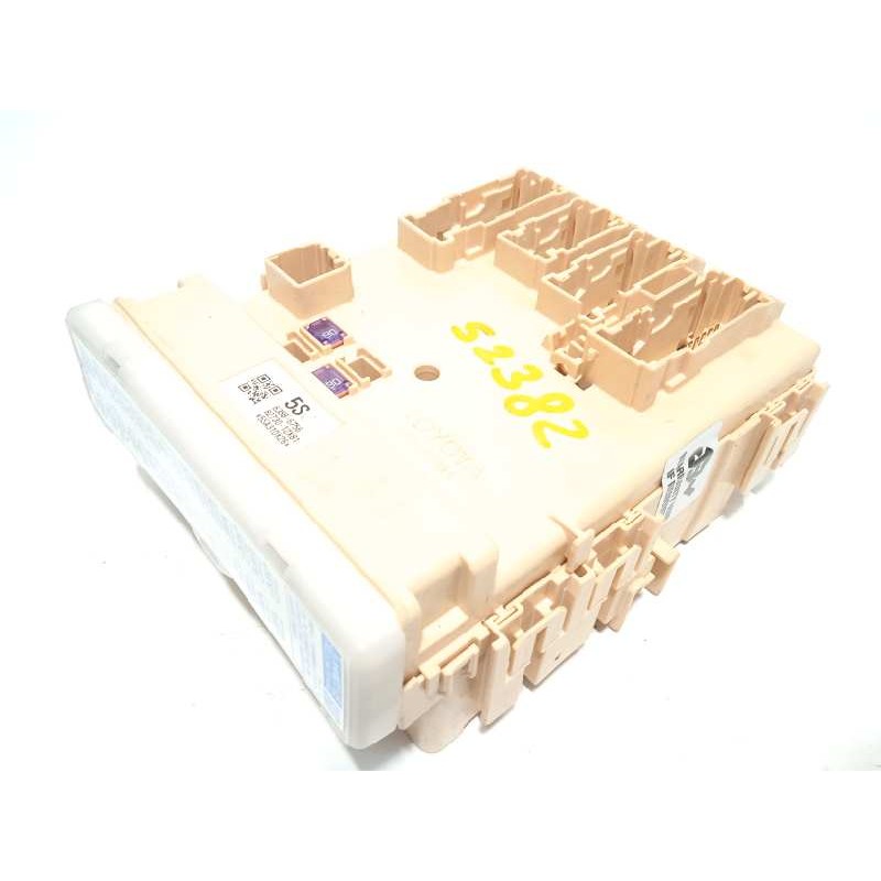 Recambio de caja reles / fusibles para toyota auris hybrid feel! edition referencia OEM IAM 8273012X81  