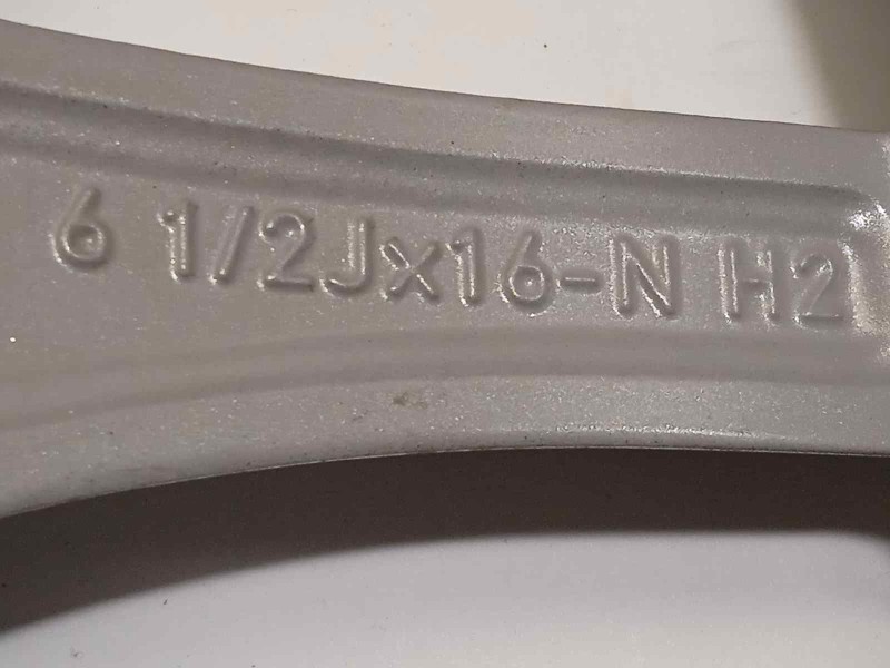 Recambio de llanta para bmw serie 3 touring (g21) 320d referencia OEM IAM 6876921  36116876921