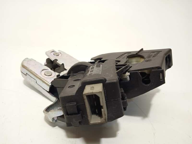 Recambio de cerradura maletero / porton para volkswagen jetta (1k2) 1.9 tdi referencia OEM IAM 4F5827505D  