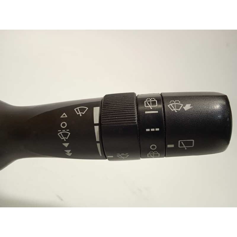 Recambio de mando intermitentes para toyota verso 2.0 d-4d cat referencia OEM IAM 0520017F421  