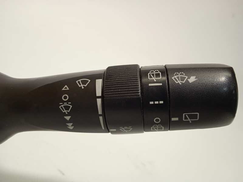 Recambio de mando intermitentes para toyota verso 2.0 d-4d cat referencia OEM IAM 0520017F421  