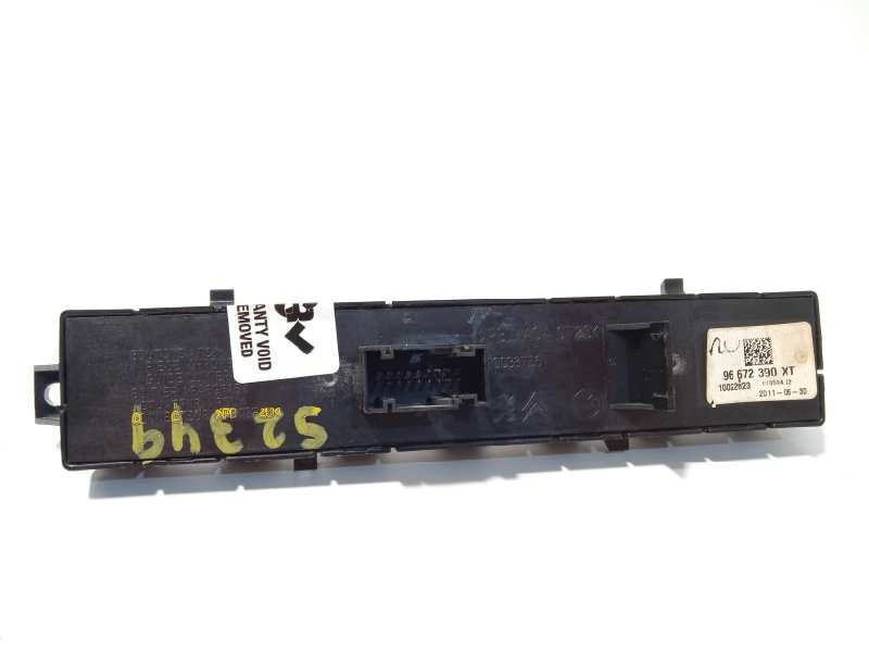 Recambio de mando multifuncion para peugeot 3008 hybrid4 referencia OEM IAM 96672390XT  