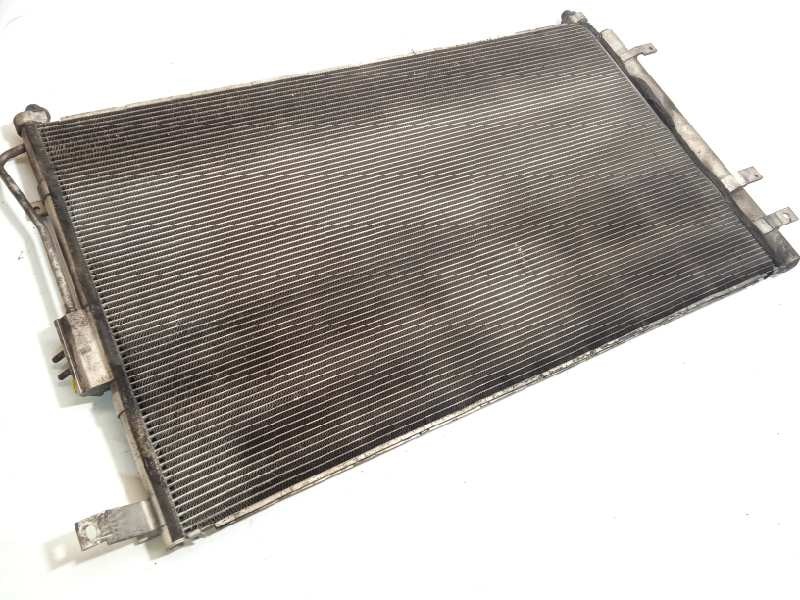 Recambio de condensador / radiador aire acondicionado para kia carnival 2.9 crdi vgt ex referencia OEM IAM 976064D100  