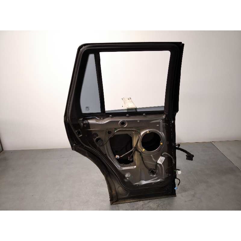 Recambio de puerta trasera izquierda para land rover freelander (lr2) 2.2 td4 cat referencia OEM IAM LR001613  