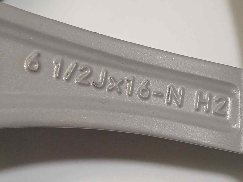 Recambio de llanta para bmw serie 3 touring (g21) 320d referencia OEM IAM 6876921  36116876921