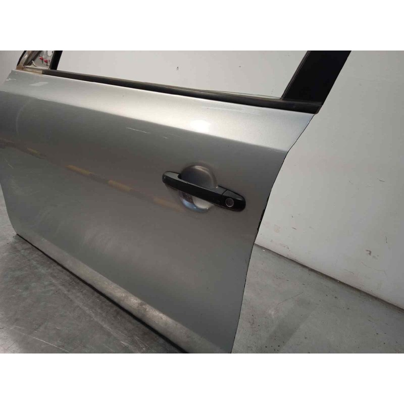 Recambio de puerta delantera izquierda para hyundai i30 1.4 cat referencia OEM IAM 760032R010  