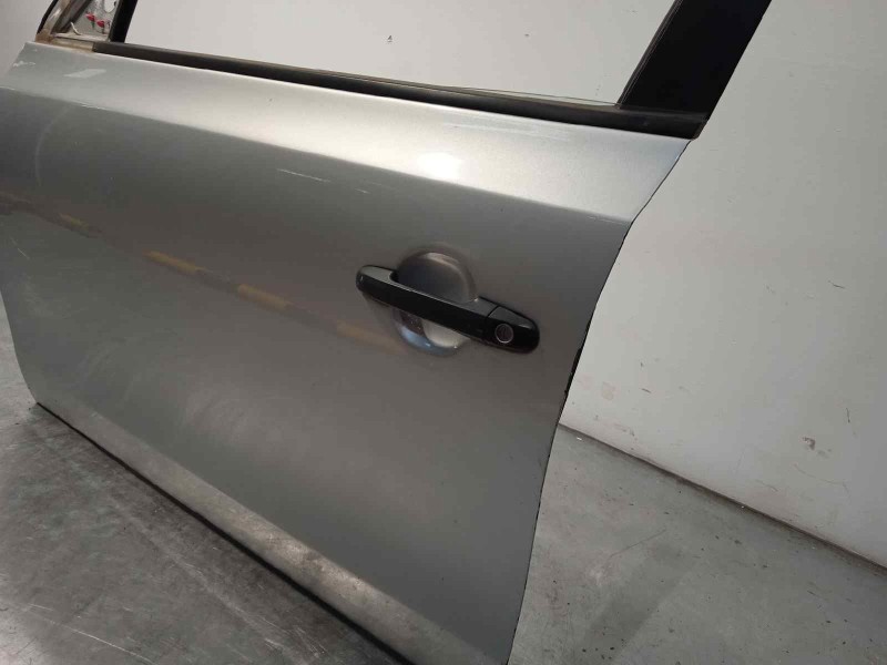 Recambio de puerta delantera izquierda para hyundai i30 1.4 cat referencia OEM IAM 760032R010  