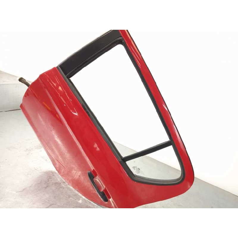 Recambio de puerta trasera izquierda para hyundai i20 1.2 cat referencia OEM IAM 770031J000  