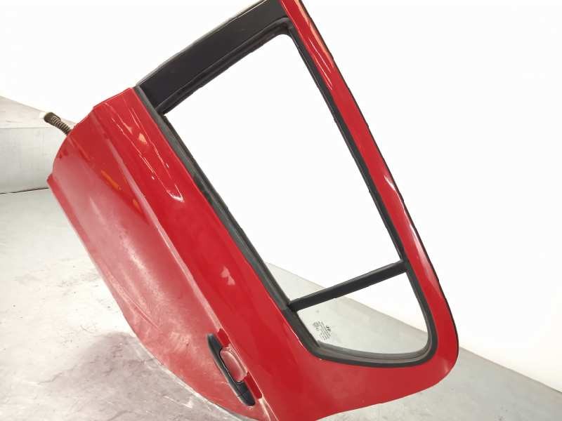 Recambio de puerta trasera izquierda para hyundai i20 1.2 cat referencia OEM IAM 770031J000  