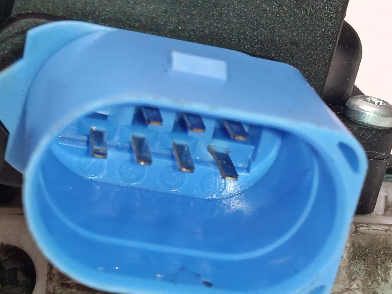 Recambio de cerradura puerta trasera izquierda para volkswagen touran (1t3) advance referencia OEM IAM 7L0839015H  