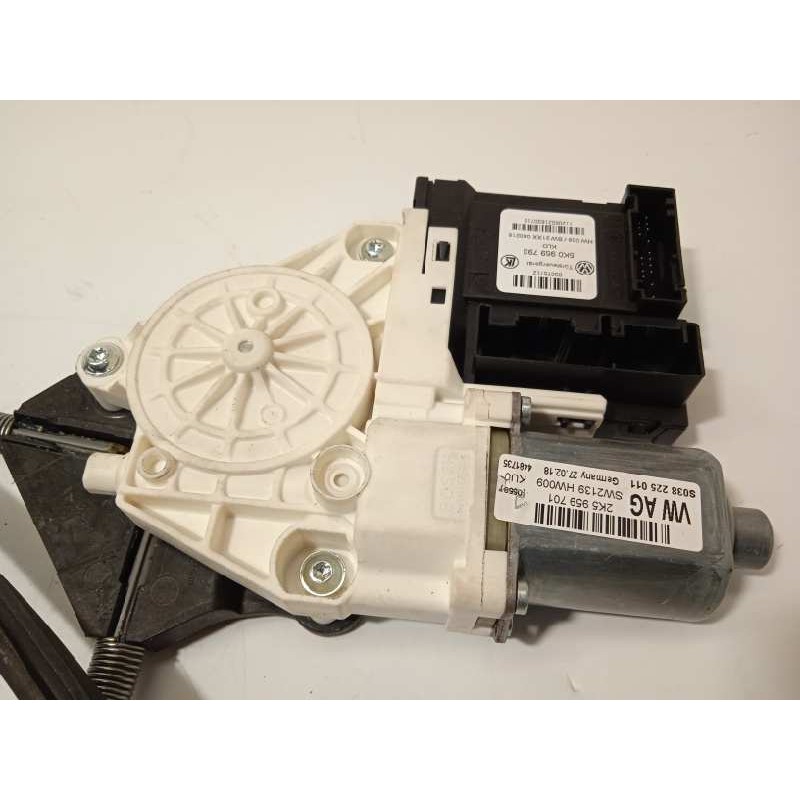 Recambio de elevalunas delantero izquierdo para volkswagen caddy furgón/kombi 2.0 tdi referencia OEM IAM 2K5837461  2K5959701
