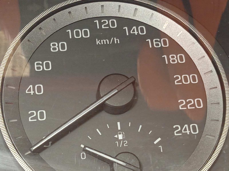 Recambio de cuadro instrumentos para hyundai tucson referencia OEM IAM 94023D7FB0  