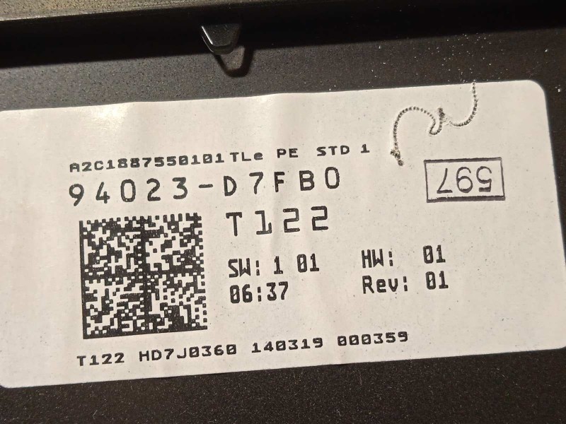 Recambio de cuadro instrumentos para hyundai tucson referencia OEM IAM 94023D7FB0  