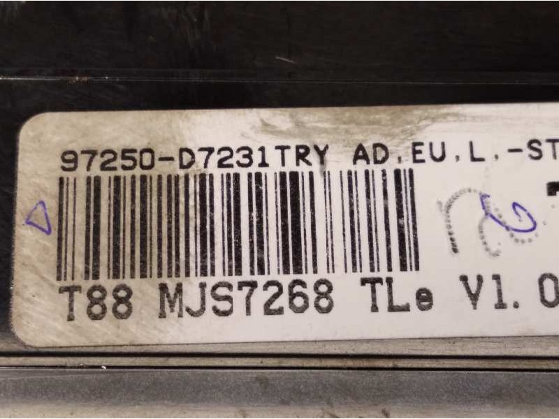 Recambio de mando climatizador para hyundai tucson 1.7 crdi cat referencia OEM IAM 97250D7231TRY  