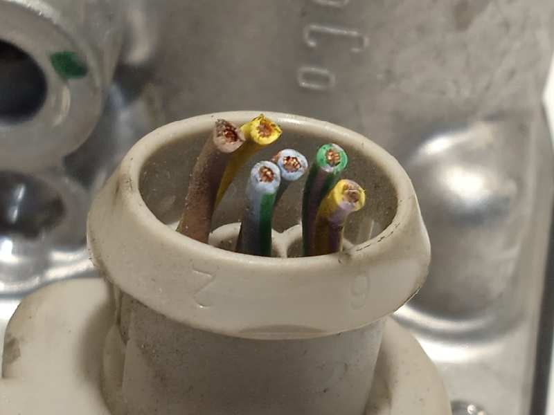 Recambio de caja mariposa para ford ecosport (cr6) st-line referencia OEM IAM CM5G9F991GA  